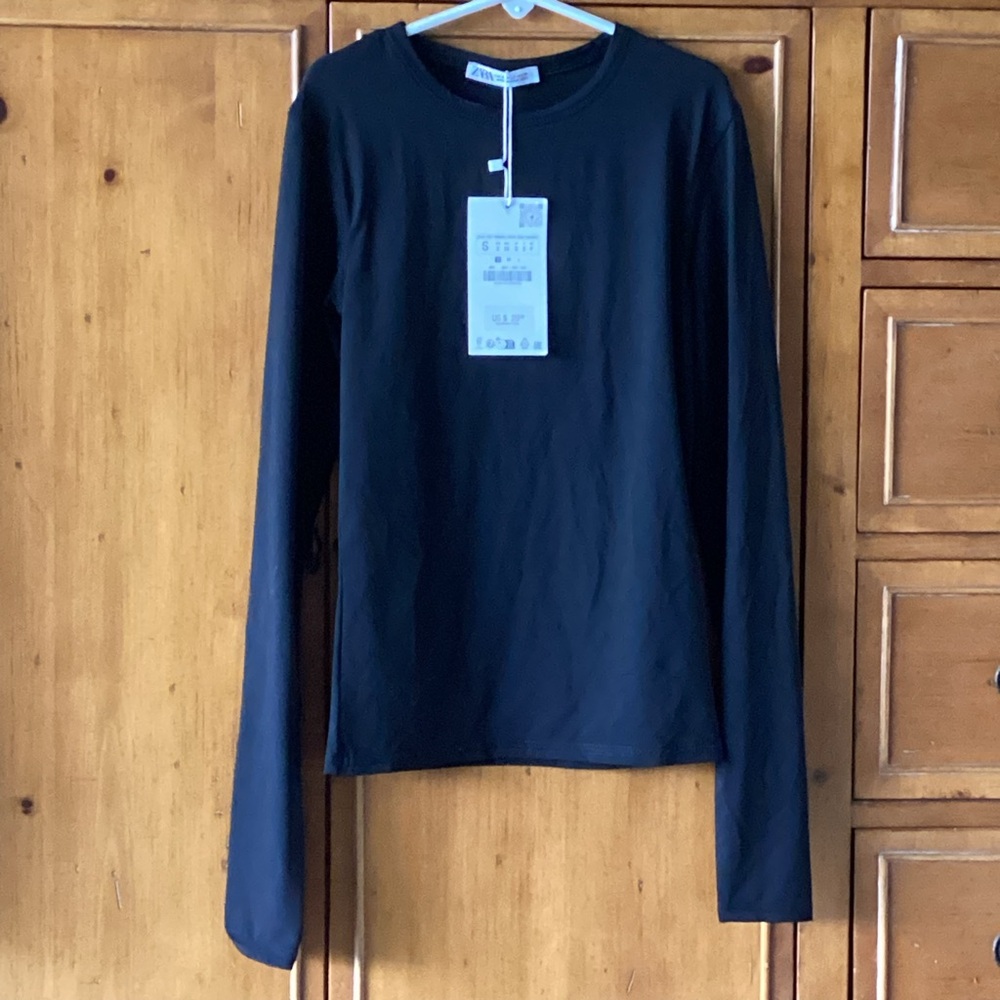 Zara Long Sleeve Black T Shirt Woman’s Size S.